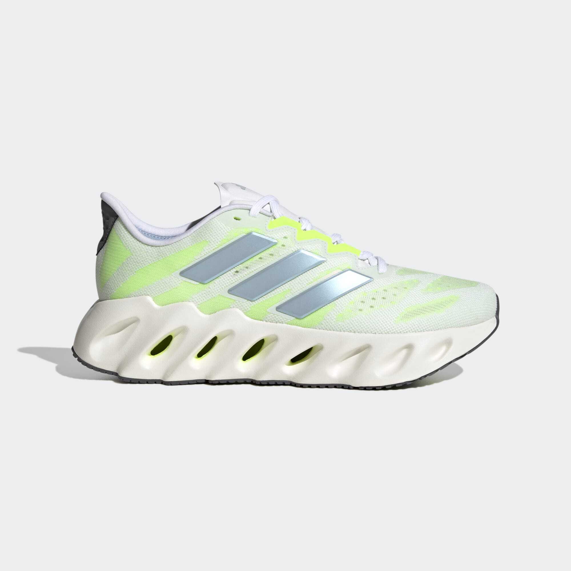 ☆関税込☆adidas★ADIDAS SWITCH FWD(W)★22-26cm★ Amazon.com | adidas Switch FWD Men's Running Shoes (White